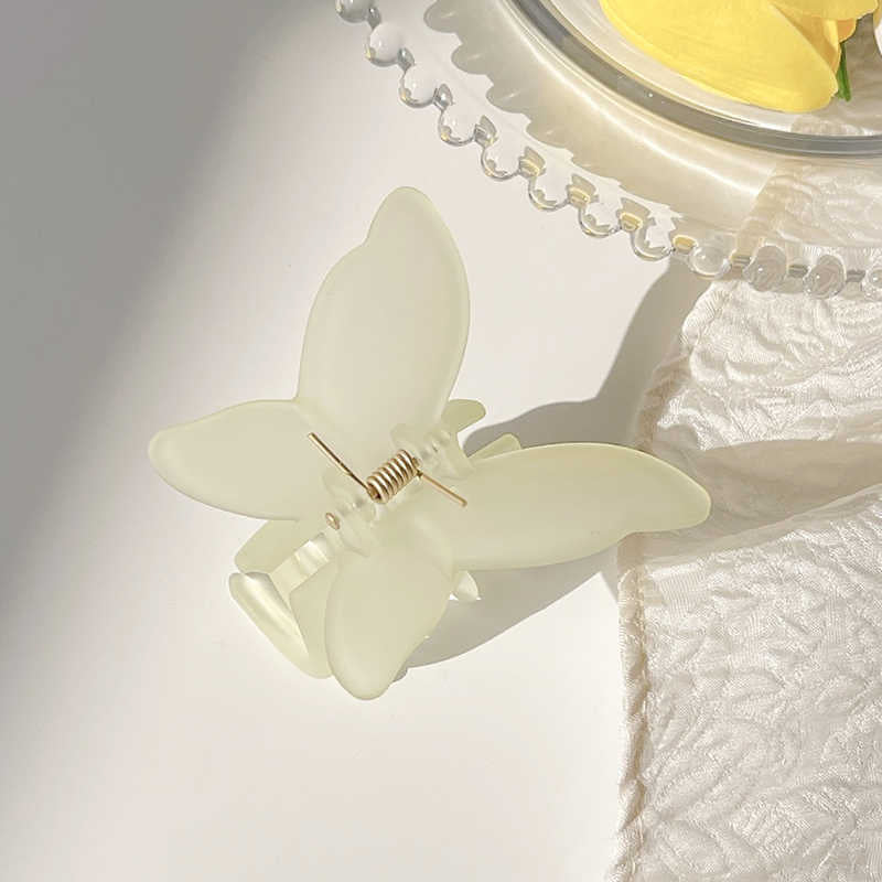 Korean Trendy Butterfly Clutcher (Pack of 4)